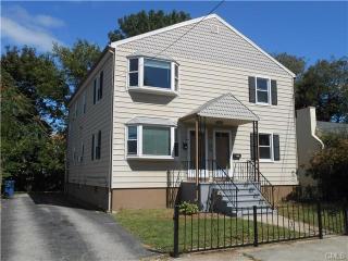 175 Ohio Ave, Bridgeport, CT 06610-1817