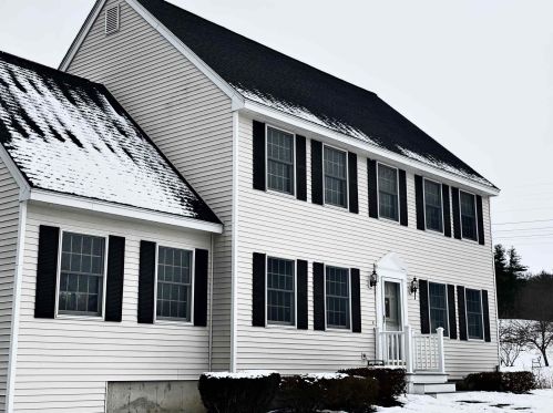 16 Trishas Way, Stratham, NH 03885-2479