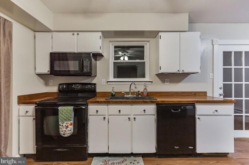 602 Hunter Blvd, Browns Mills NJ  08015-1922 exterior