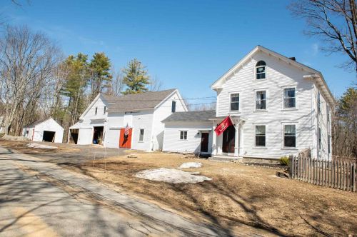 82 Green St, Northwood, NH 03261-3415
