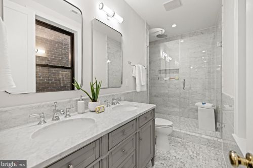 1451 Chapin St, Washington DC  20009-4510 exterior