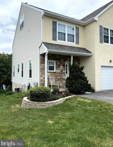 932 Heritage Dr, Norristown, PA 19403-3879