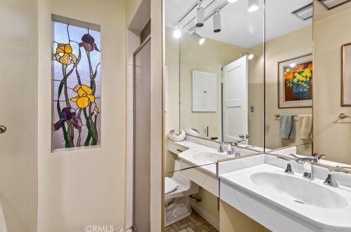 3870 Carpenter Ave, North Hollywood CA  91604-3729 exterior