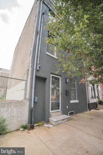 2315 Amber St, Philadelphia, PA 19125-2039