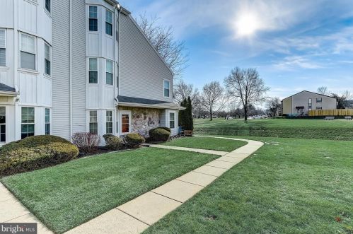 1501 Hopkins Ct, Southampton, PA 18966-2791