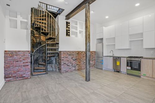 9009 Riverside Pl, North Bergen, NJ 07047-6261