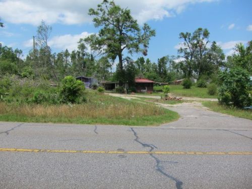 4982 Dickens Ln, Marianna, FL 32446-8021