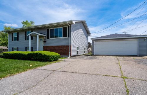 9619 Forrest Dr, Hammond, IN 46322-3256