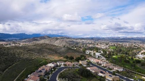 35595 Desert Rose Way, Lake Elsinore CA  92532-2905 exterior