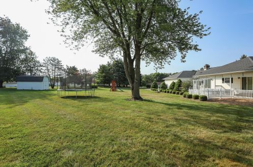 6850 Castlewood Dr, Carroll OH  43112-9786 exterior