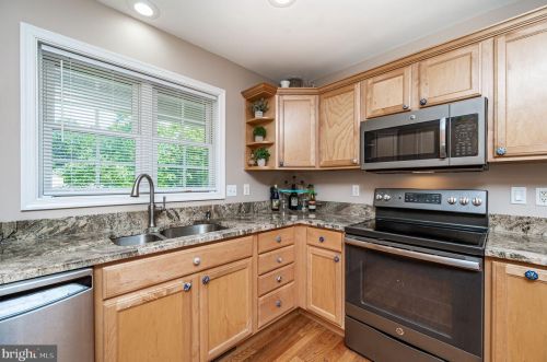 117 Riverside Dr, Bybee VA  22963-2020 exterior