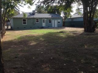 2560 Lotus Ave, Fresno, CA 93706-5029