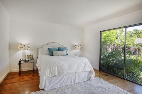 1911 Dry Crk Rd, Campbell CA 95008-3630 exterior