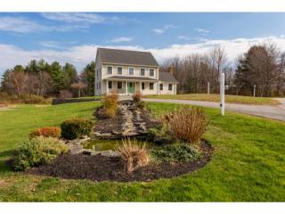 8 Lavoie Way, Somersworth, NH 03878-1628