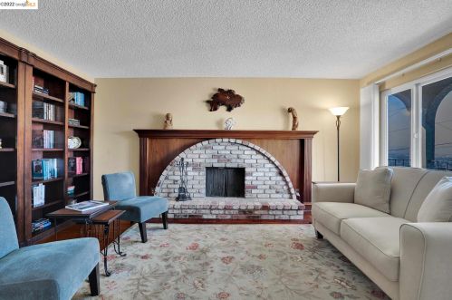 16716 Cowell St, San Leandro, CA 94578-1254