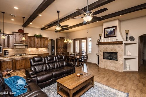 2280 Daytona Ave, Lake Havasu City, AZ 86403-6870
