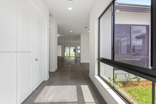 17636 45th Ave, Hollywood FL  33029 exterior