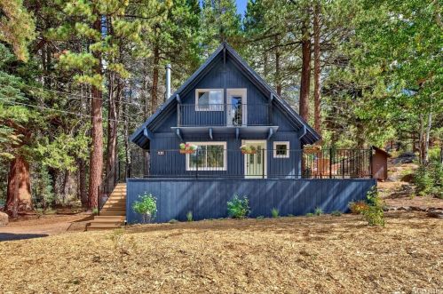 2161 Pinewood Dr, South Lake Tahoe CA  96150-5146 exterior