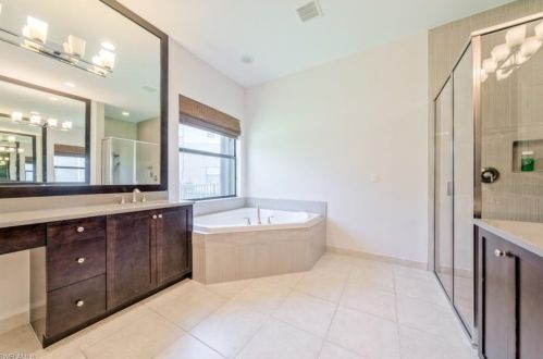3304 Atlantic Cir, Naples FL  34119-8638 exterior
