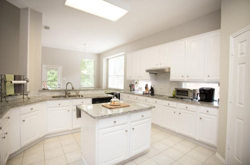 1408 San Jacinto Dr, Lewisville TX  75028-8291 exterior