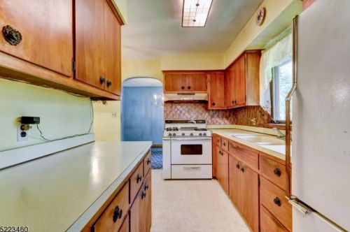 901 Meadowbrook Rd, Fredon NJ  07860-4519 exterior