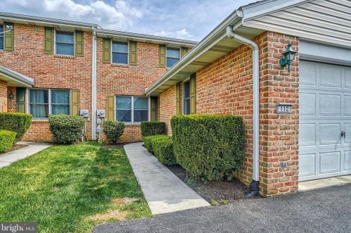 112 Lee Ann Ct, West Enola, PA 17025-1939
