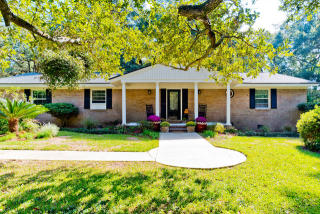 1231 Cadiz St, Mobile, AL 36693-4405