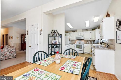 1070 Scenic View Dr, Collegeville PA  19473-2077 exterior