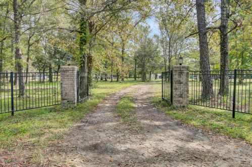 191 Wagon Trail Rd, Ridgeville, SC 29472-7615
