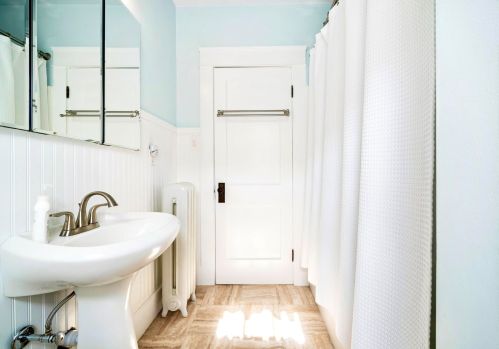 69 Allds St, Nashua NH 03060-4660 exterior