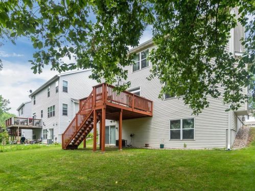 1758 Elm St, Saint Paul, MN 55110-4502