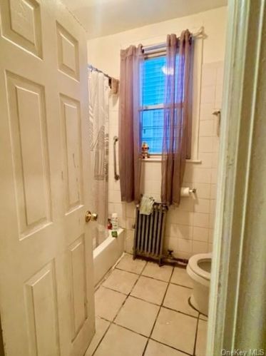 18 Monroe St, Mount Vernon NY  10550-3663 exterior