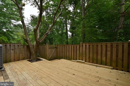 7803 Wintercress Ln, Springfield VA  22152-3842 exterior