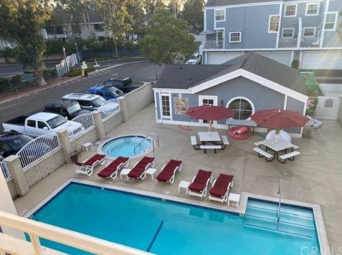 850 Halyard, Newport Beach CA  92663-2761 exterior