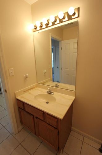 925 Sunset Dr, Englewood OH  45322-2251 exterior