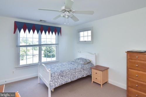 116 Osborne Cir, Kennett Sq PA  19348-1910 exterior