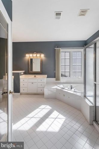 13101 Taverner Loop, Woodbridge VA  22192-5333 exterior