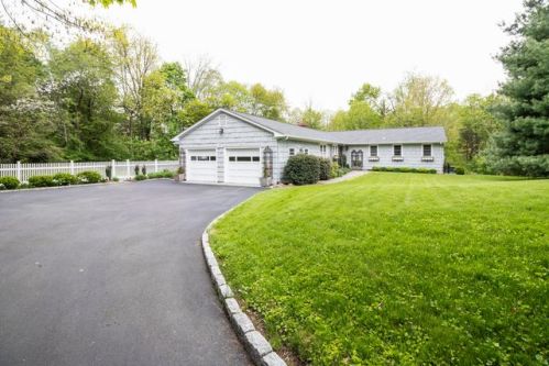 32 High View Ter, New Canaan, CT 06840-6601