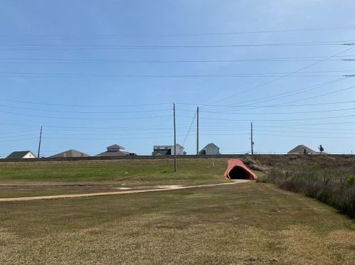 25255 Sausalito Dr, Galveston TX  77554-6910 exterior