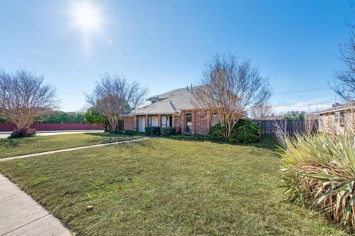 3101 Glenview, Carrollton, TX 75007-2715