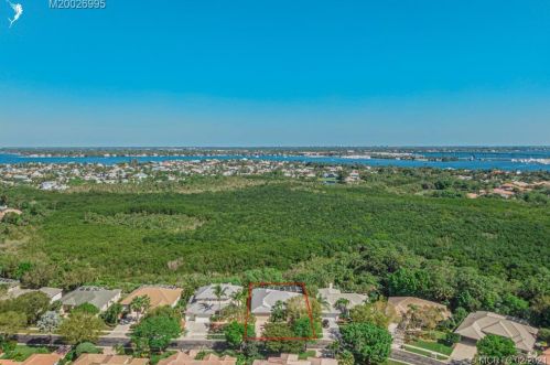 914 Lighthouse Dr, Palm City, FL 34990-4510
