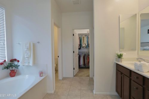 33817 30 Ln, Phoenix AZ 85085 exterior