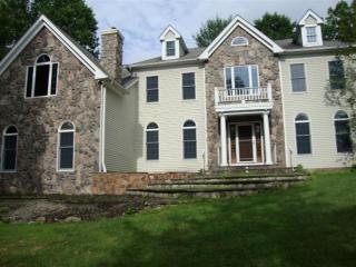 455 Candlewood Lake Rd, Brookfield Center, CT 06804-1001