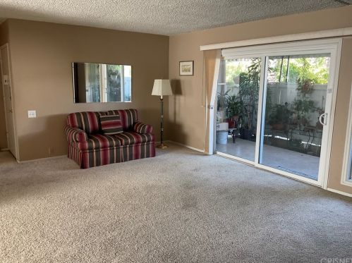 6259 Coldwater Canyon Ave, North Hollywood, CA 91606-3033