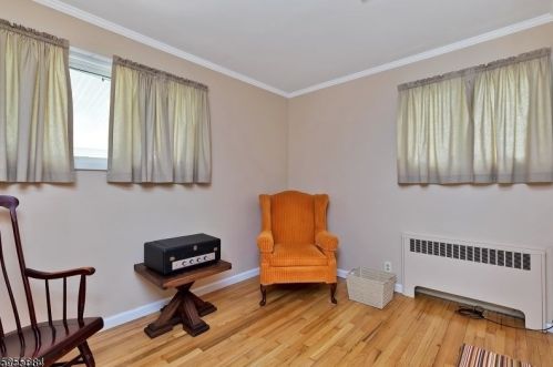 903 Washington Ave, Roselle, NJ 07203-2422