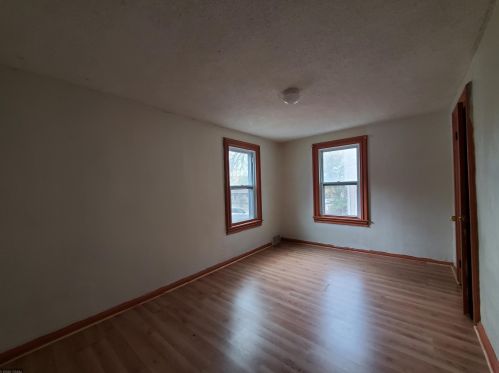 689 Case Ave, Saint Paul MN 55106-3704 exterior