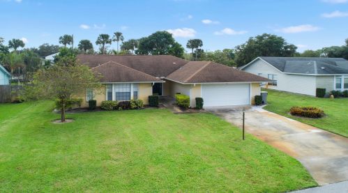 859 4th Ln, Vero Beach, FL 32962-1656