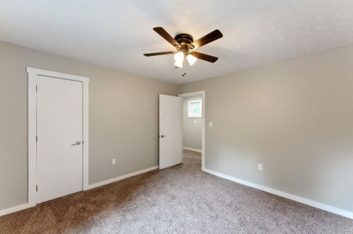 300 Granville St, Pataskala OH  43062-9073 exterior