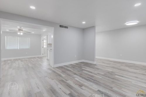 417 Oak Fair Way, Bakersfield, CA 93309-2878