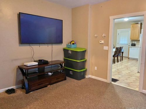 51 Shelton Ave, Huntington CT  06484-6042 exterior